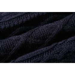 Pull tricoté long avec col rond - robe d'hiver