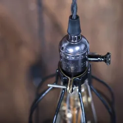 Rustisk industriell rör & pulley design - vägglampa med sladd