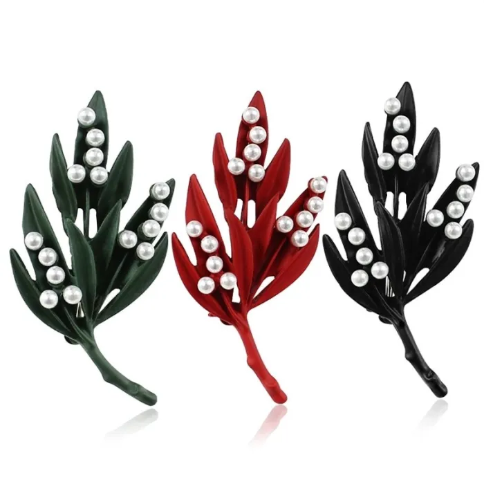 Joulun mistletoe lehti helmien kanssa - brooch