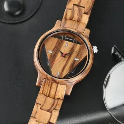 Relojestriángulo geométrico - reloj de cuarzo de madera - unisex