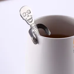 colher de aço inoxidável com crânio