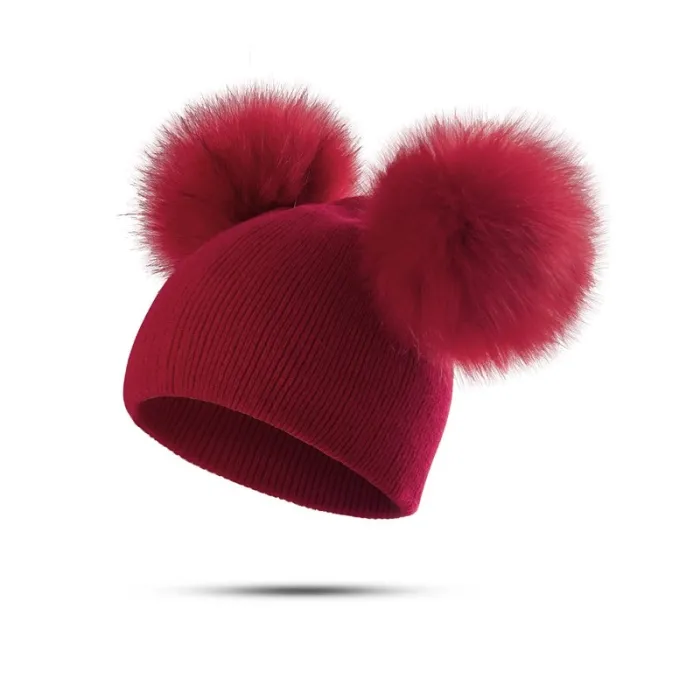 Barnens vinterhatt med päls pom pom