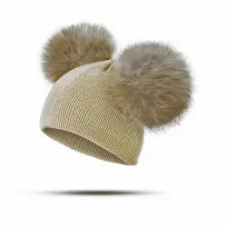 Barnens vinterhatt med päls pom pom