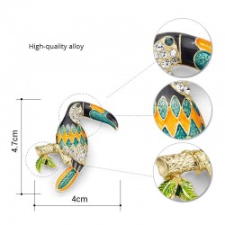 Elegante Brosche mit kristalltoukanischen Vogel
