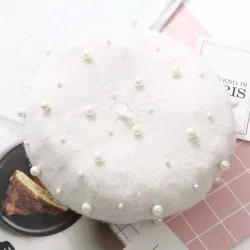 Elegant wool beret with pearls - hat