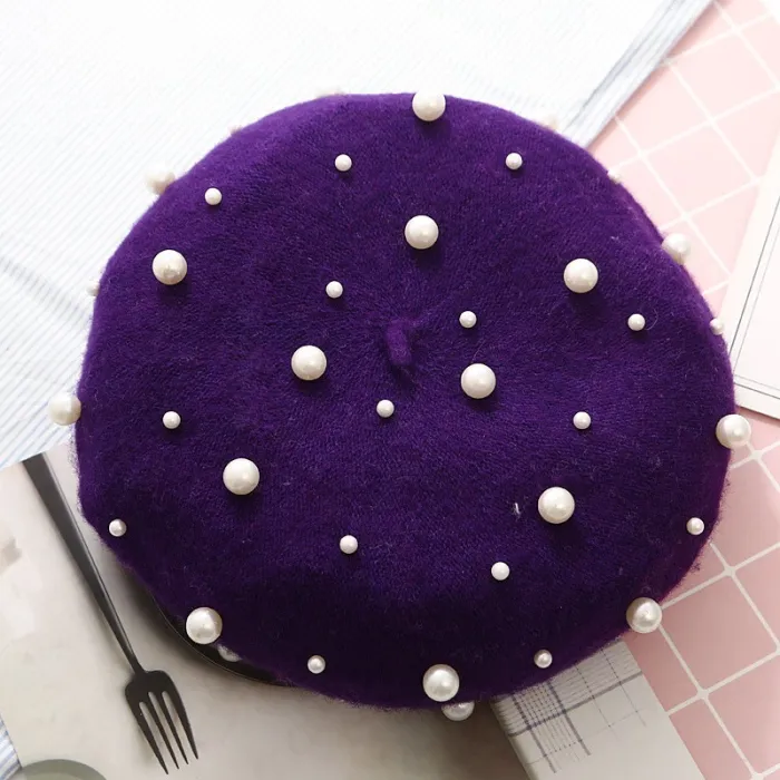 Elegant ullbröd med pärlor - hatt