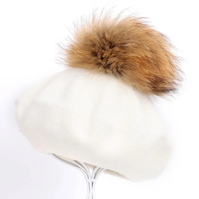 Elegante beret com pele pom-pom