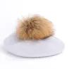 Elegante beret com pele pom-pom