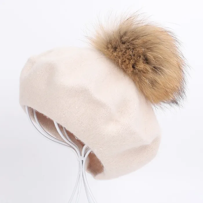 Elegante beret com pele pom-pom