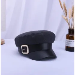 Tampa de moda com visor de couro e cinto