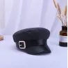 Tampa de moda com visor de couro e cinto