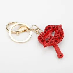 Kristallläppar med en cigarett - keyring