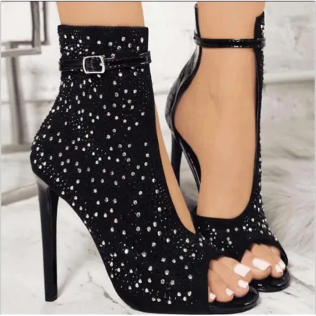 Crystal High Heel Pumps - nilkan pituus - buckle hihna