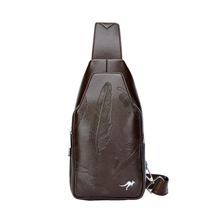 Modelig crossbody läderpåse med lövmönster