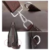 Modelig crossbody läderpåse med lövmönster