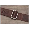 Modelig crossbody läderpåse med lövmönster